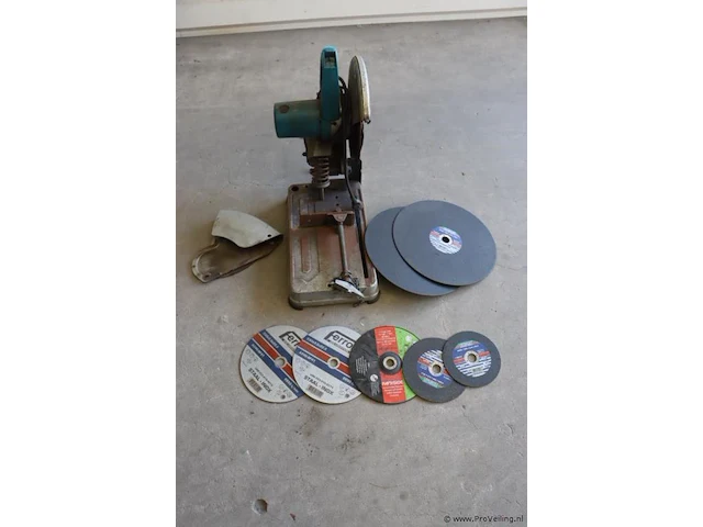 Makita cirkelzaagmachine type 2414nb incl. toebehoren - afbeelding 1 van  6