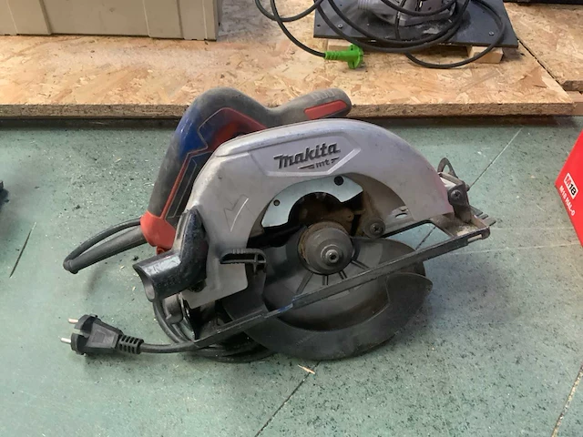 Makita cirkelzaagmachine - afbeelding 1 van  3