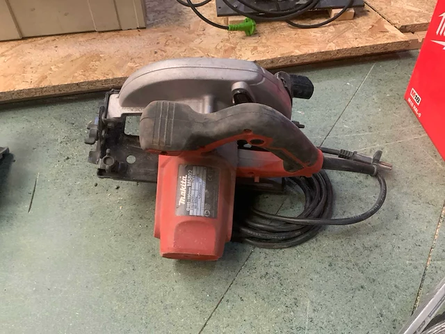 Makita cirkelzaagmachine - afbeelding 2 van  3