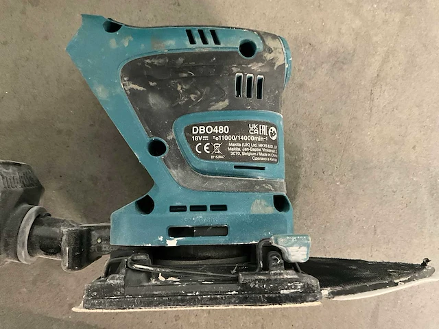 Makita dbo480 handpalm vlakschuurmachine - afbeelding 2 van  2