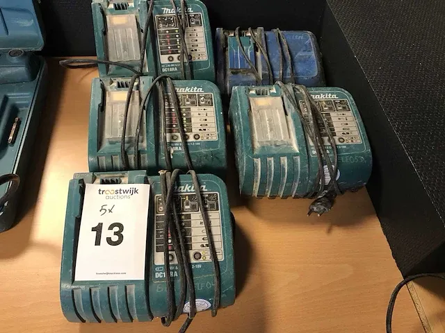 Makita dc18ra accu lader (5x) - afbeelding 1 van  2