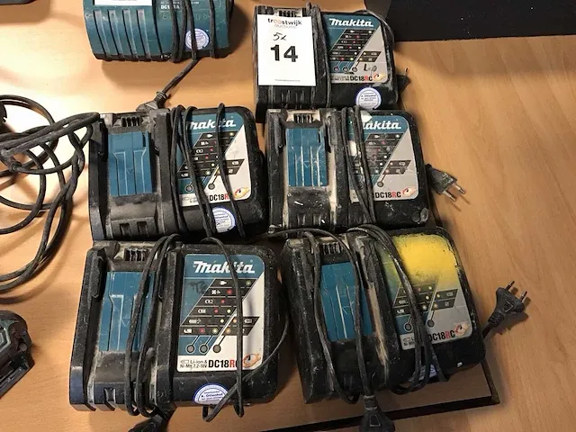 Makita dc18rc accu lader (5x) - afbeelding 1 van  2