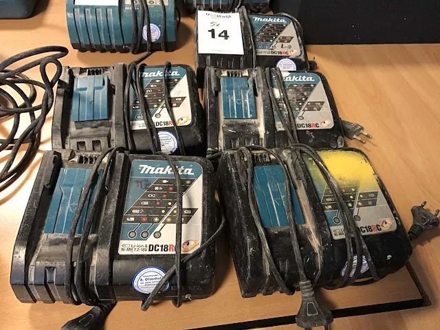 Makita dc18rc accu lader (5x) - afbeelding 2 van  2