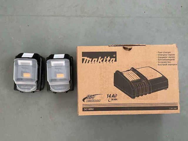 Makita dc18rc + bl1850b accu's en lader - afbeelding 1 van  5