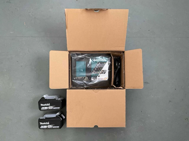 Makita dc18rc + bl1850b accu's en lader - afbeelding 2 van  5