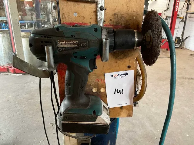 Makita df457d schroefboormachine - afbeelding 1 van  5