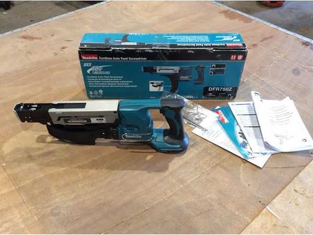 Makita dfr750z accu gipsschroefmachine / bandschroefmachine - afbeelding 2 van  5