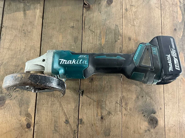 Makita dga504 haakse slijper 125mm v.v. 5a accu in mbox - afbeelding 2 van  3