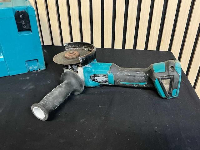 Makita dga504zj haakse slijptol - afbeelding 2 van  3