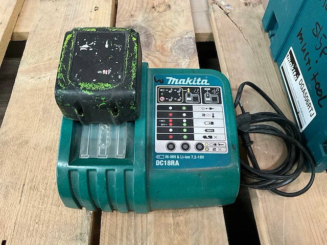 Makita dga506 haakse slijpmachine - afbeelding 4 van  7