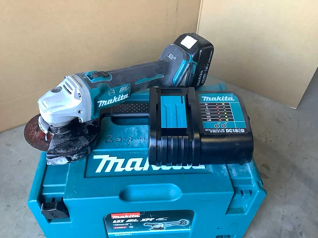 Makita dga506 haakse slijpmachine - afbeelding 2 van  4