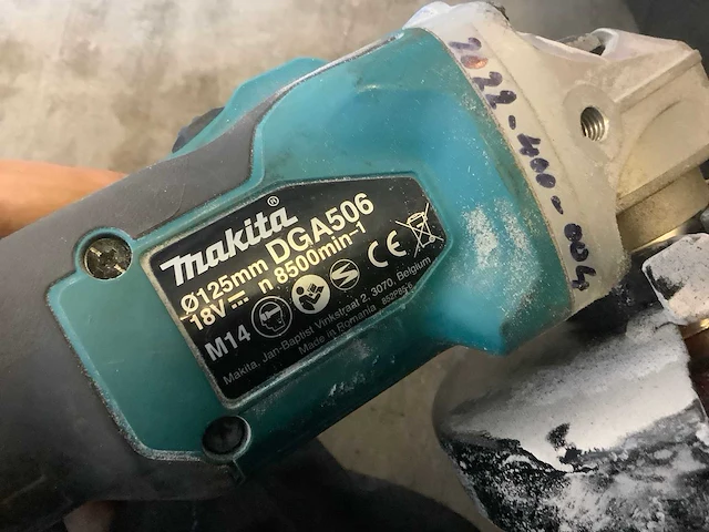 Makita dga506 haakse slijpmachine - afbeelding 4 van  4