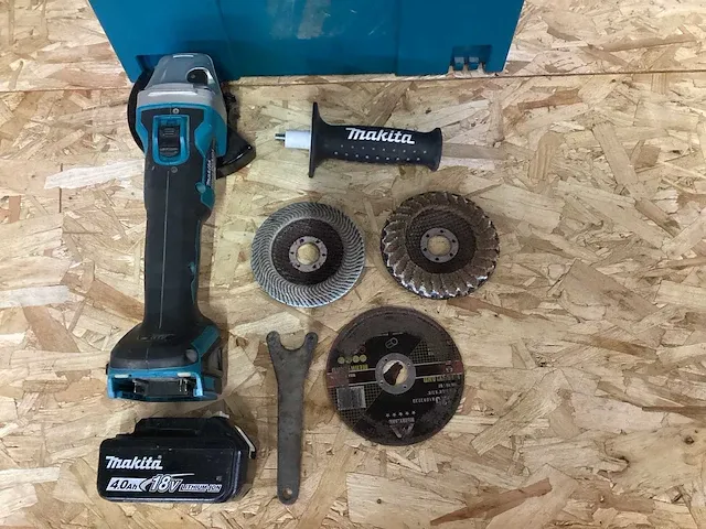 Makita dga511rtj haakse slijper op accu - afbeelding 2 van  6
