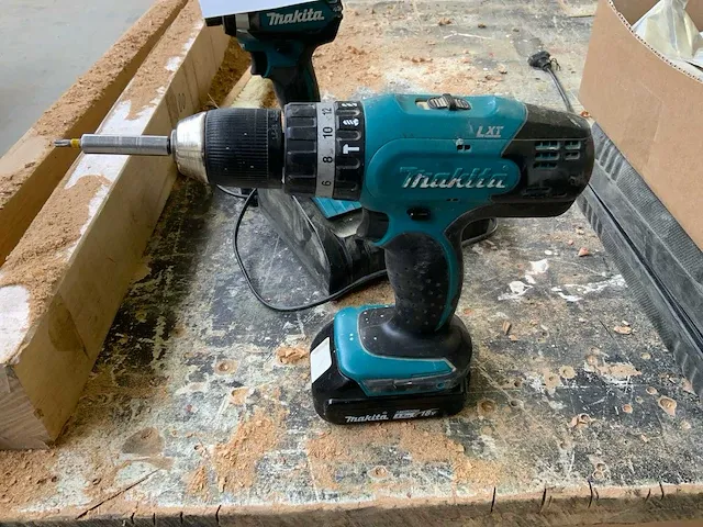 Makita dhp453 boormachine en slagschroef machine (2x) - afbeelding 2 van  8