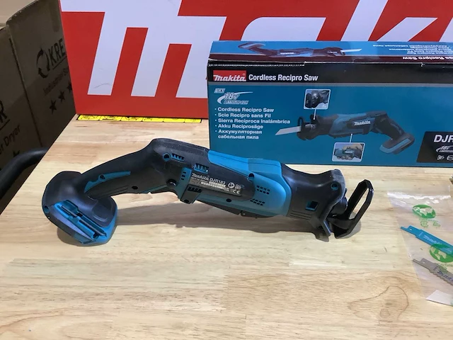 Makita djr183 lxt 18v accu reciprozaag - afbeelding 6 van  8