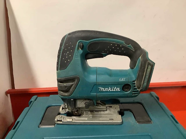 Makita djv180 decoupeerzaag - afbeelding 2 van  4
