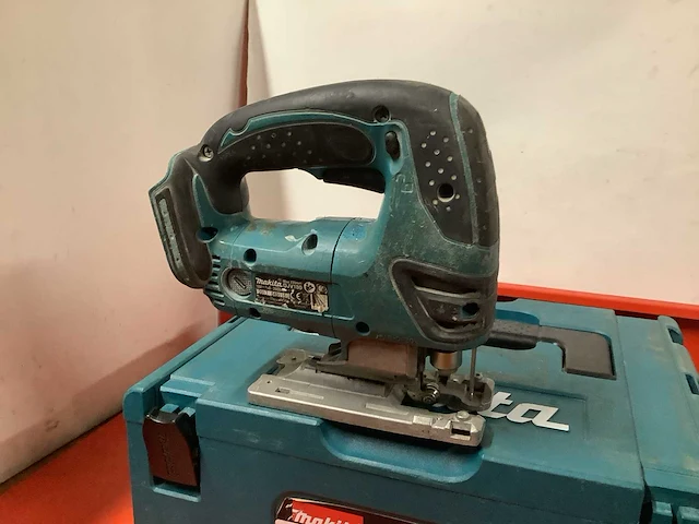 Makita djv180 decoupeerzaag - afbeelding 3 van  4