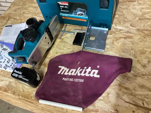 Makita dkp180 handschaafmachine op accu - afbeelding 3 van  7