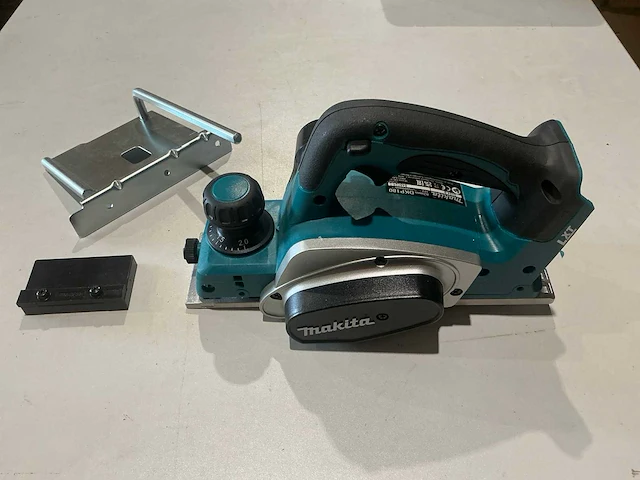 Makita dkp180 schaafmachine op accu - afbeelding 1 van  4