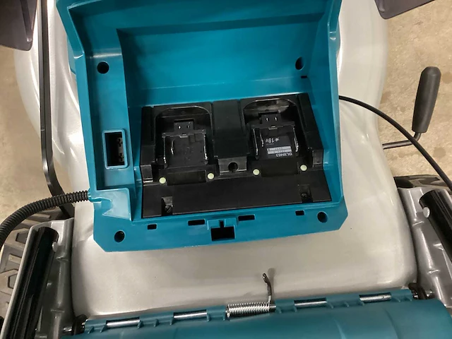 Makita dlm463z accu grasmaaier - afbeelding 8 van  9