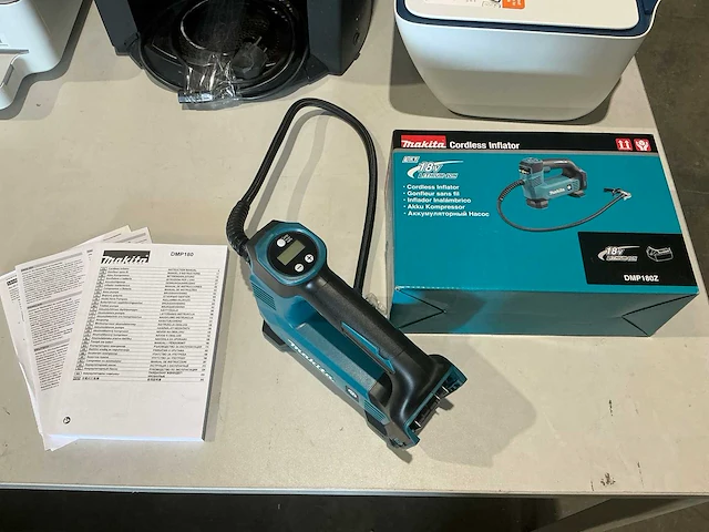 Makita dmp180z compressor op accu - afbeelding 4 van  4