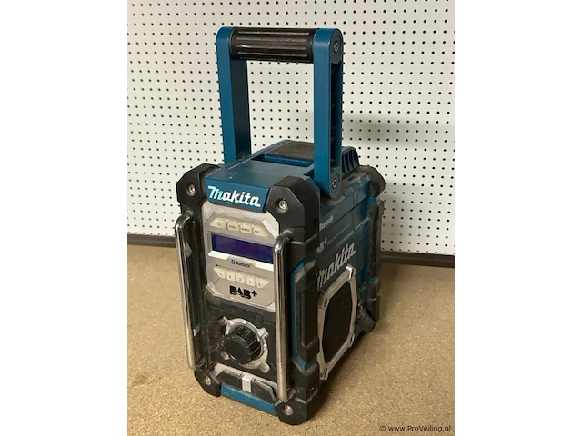 Makita dmr112 bouwradio - afbeelding 1 van  4