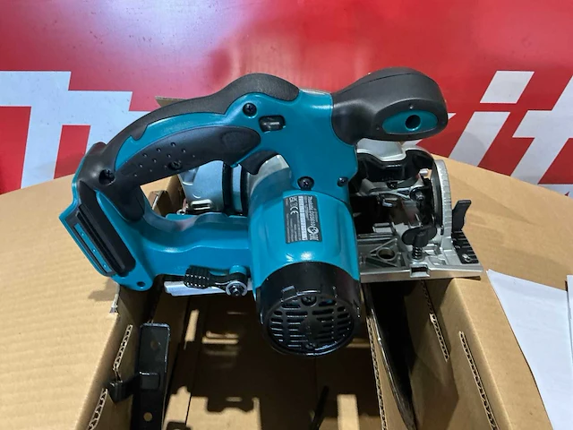 Makita dss610z cirkelzaagmachine - afbeelding 6 van  8