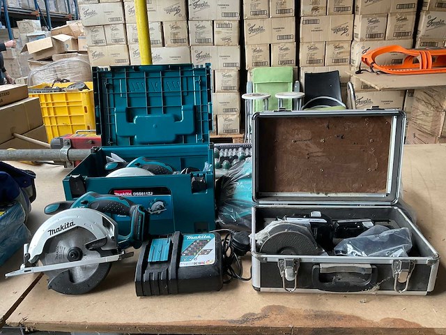 Makita dss611 cirkelzaagmachine (2x) - afbeelding 1 van  8