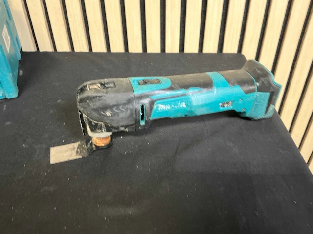 Makita dtm51 mulitool en een makita slagschroevendraaier - afbeelding 3 van  4