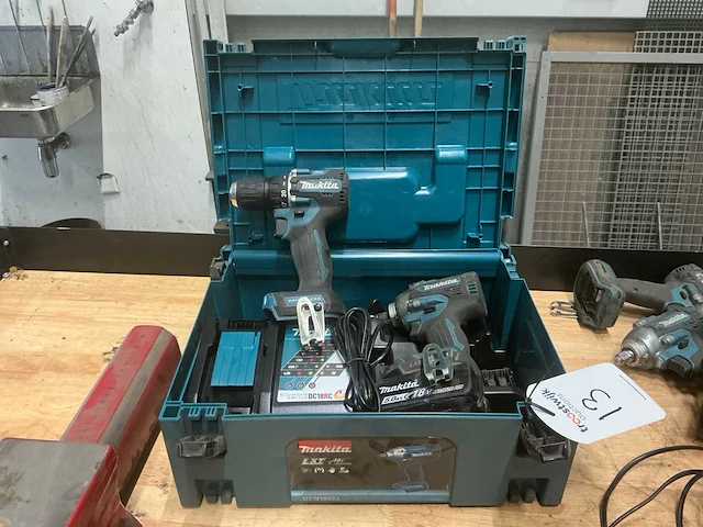 Makita dtw300 slagmoersleutel - afbeelding 1 van  7