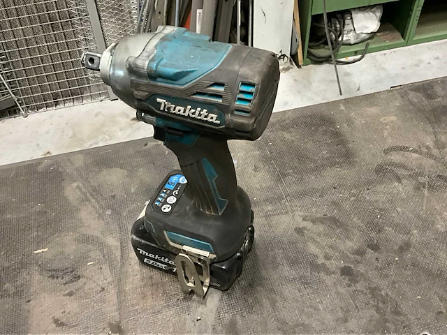 Makita dtw300 slagmoersleutel - afbeelding 5 van  7