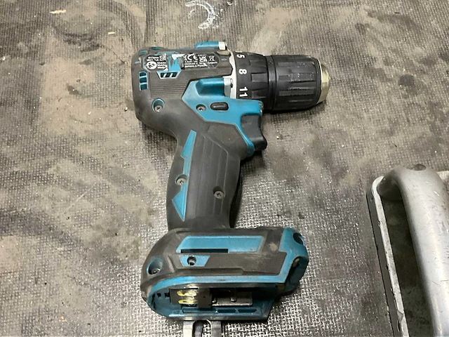 Makita dtw300 slagmoersleutel - afbeelding 7 van  7