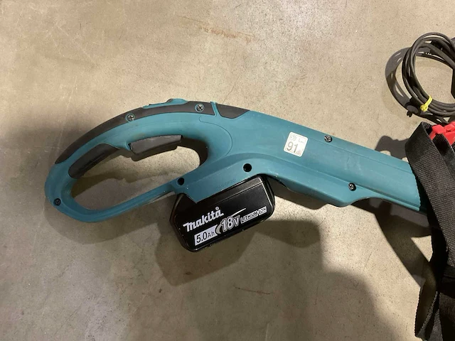 Makita dur181 grastrimmer op accu - afbeelding 4 van  5