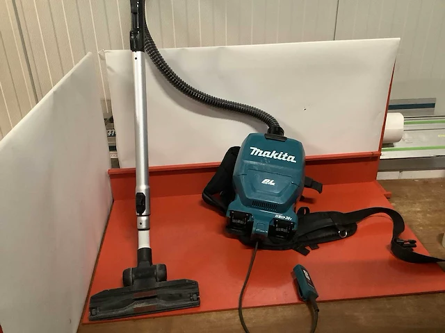 Makita dvc260 accu rug stofzuiger - afbeelding 1 van  5