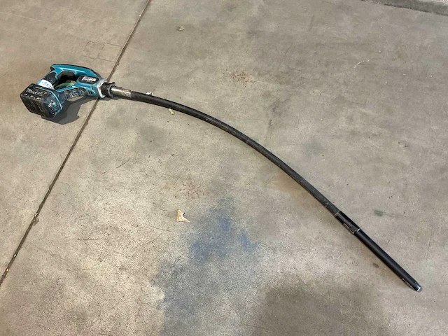 Makita dvr 450 accu trilnaald - afbeelding 1 van  2