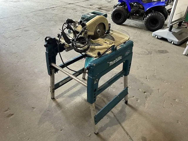 Makita flipper lf1000 afkortcirkelzaagmachine / zaagtafel - afbeelding 19 van  25