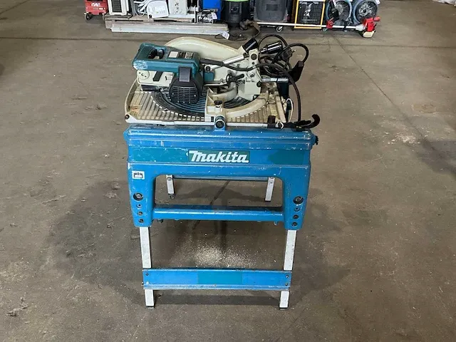 Makita flipper lf1000 afkortcirkelzaagmachine / zaagtafel - afbeelding 1 van  25
