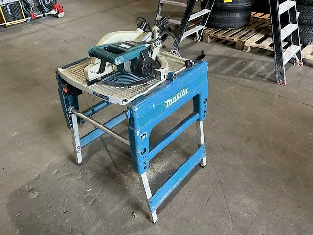 Makita flipper lf1000 afkortcirkelzaagmachine / zaagtafel - afbeelding 3 van  25