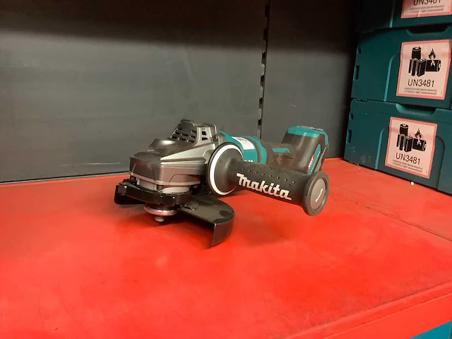Makita ga037g haakse slijpmachine - afbeelding 5 van  5
