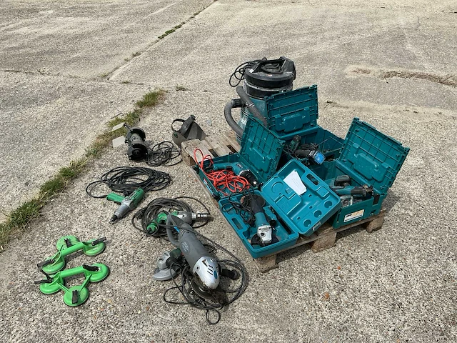 Makita gereedschap (17x) - afbeelding 1 van  18