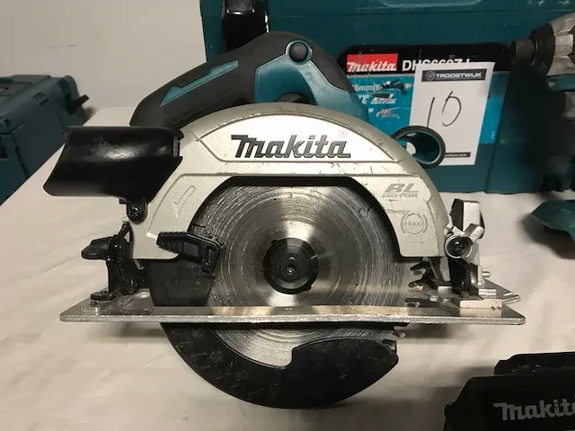 Makita gereedschapset cirkelzaag en slagschroefmachine - afbeelding 3 van  3