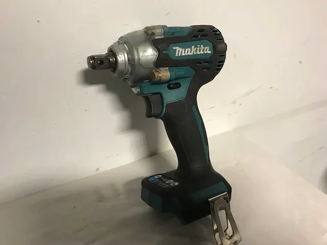 Makita gereedschapset. cirkelzaag, slagmoersleutel en slagschroefmachine - afbeelding 4 van  4