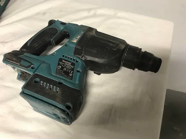 Makita gereedschapset combihamer en hepafilter - afbeelding 3 van  3