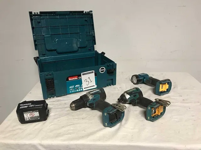 Makita gereedschapset, schroefmachine, slagschroevendraaier, lamp - afbeelding 1 van  6