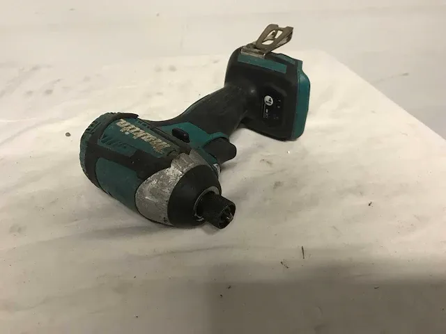 Makita gereedschapset, schroefmachine, slagschroevendraaier, lamp - afbeelding 4 van  6