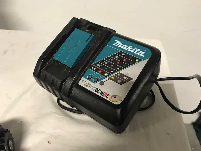 Makita gereedschapset slagmoersleutel en slijptol - afbeelding 3 van  6