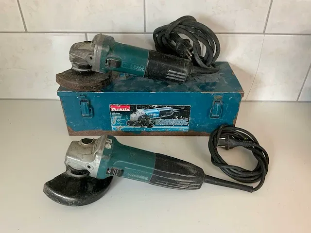 Makita haakse slijpmachine (2x) - afbeelding 1 van  3