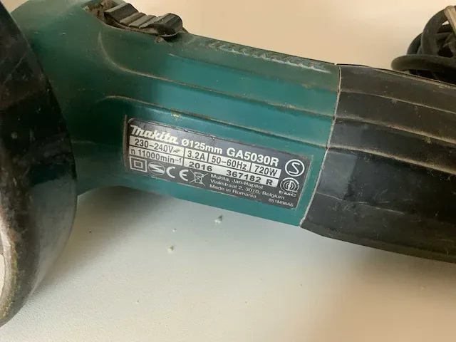 Makita haakse slijpmachine (2x) - afbeelding 3 van  3