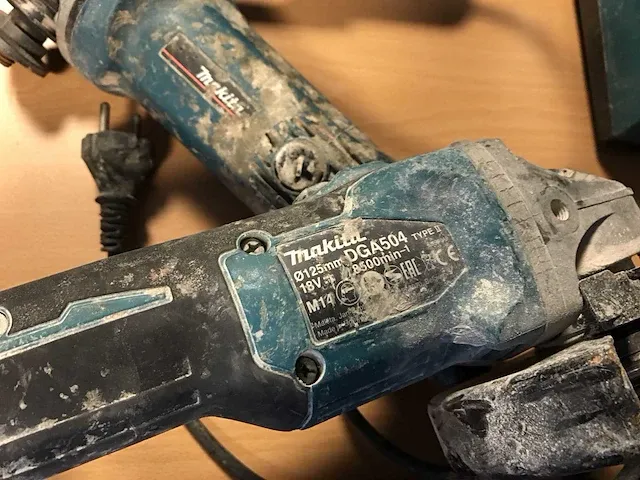 Makita haakse slijpmachine (3x) - afbeelding 5 van  6