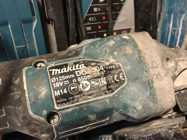 Makita haakse slijpmachine (3x) - afbeelding 3 van  5